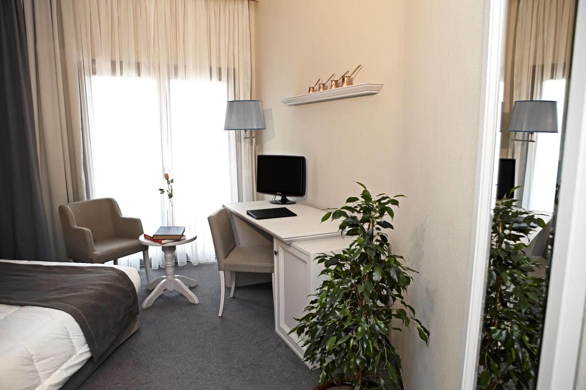 Rodopi Hotel Komotiní Extérieur photo